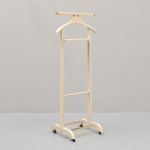 1037 9420 VALET STAND